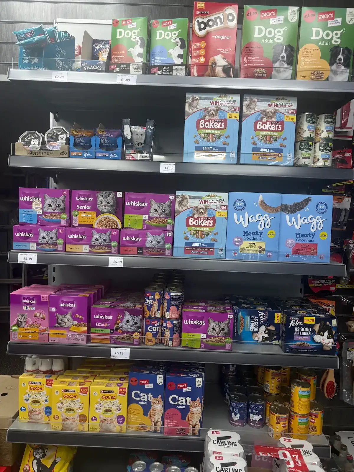Cat and dog food on Coco Local’s pet-food shelves